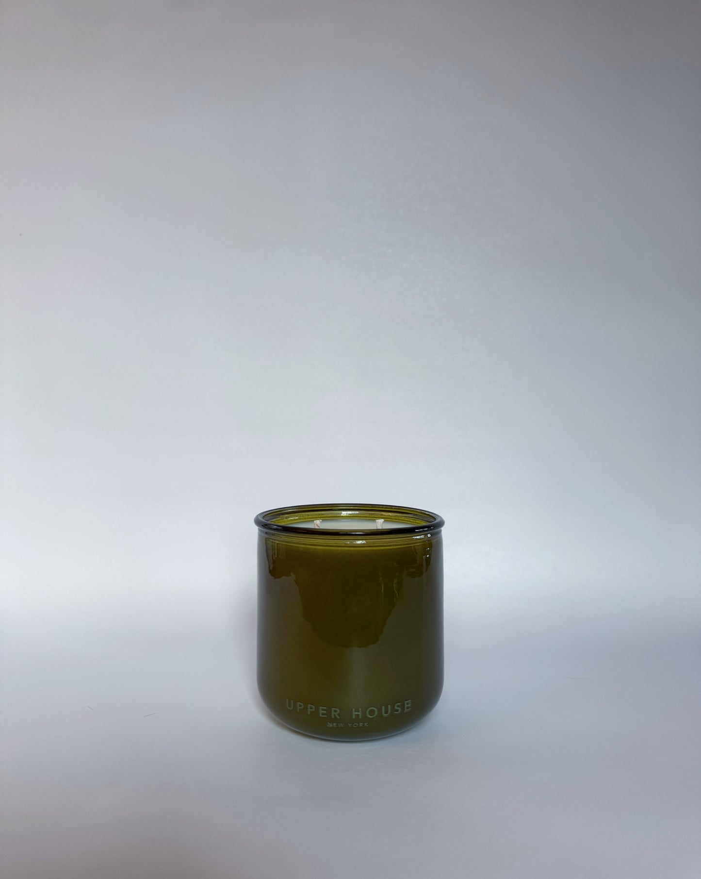UPPER HOUSE: Upstate New York Scented Candles - hand-poured in the Catskills, refine eco-friendly candles available in very exclusive quantities.