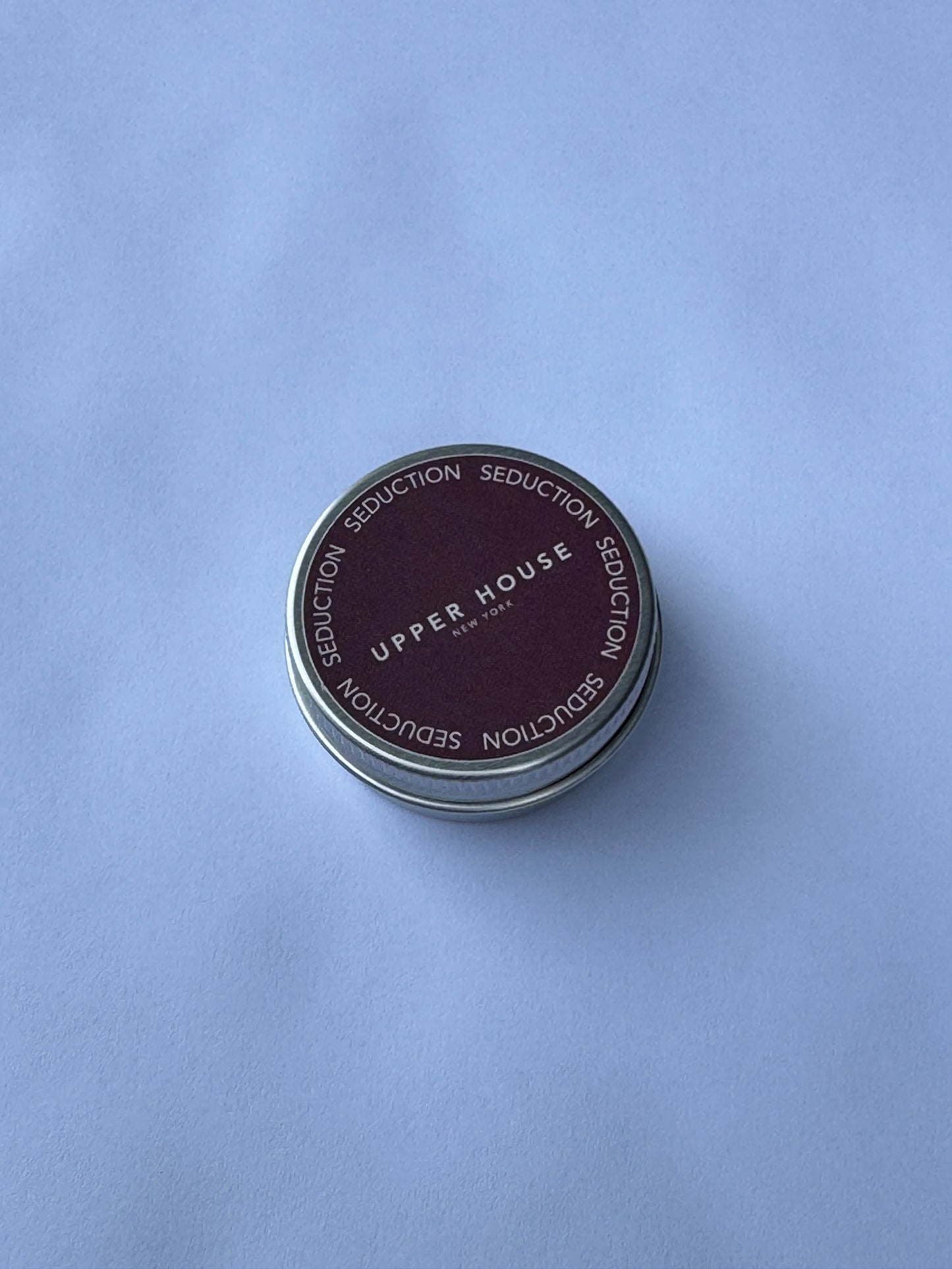 UPPER HOUSE: Upstate New York Scented Candles - hand-poured in the Catskills, refine eco-friendly candles available in very exclusive quantities.