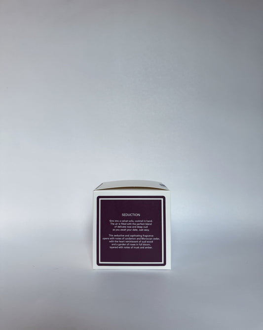 UPPER HOUSE: Upstate New York Scented Candles - hand-poured in the Catskills, refine eco-friendly candles available in very exclusive quantities.