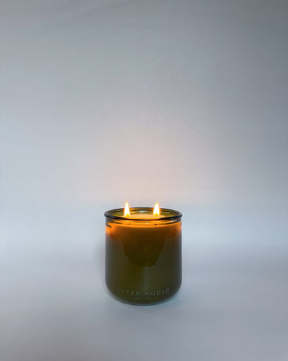 UPPER HOUSE: Upstate New York Scented Candles - hand-poured in the Catskills, refine eco-friendly candles available in very exclusive quantities.