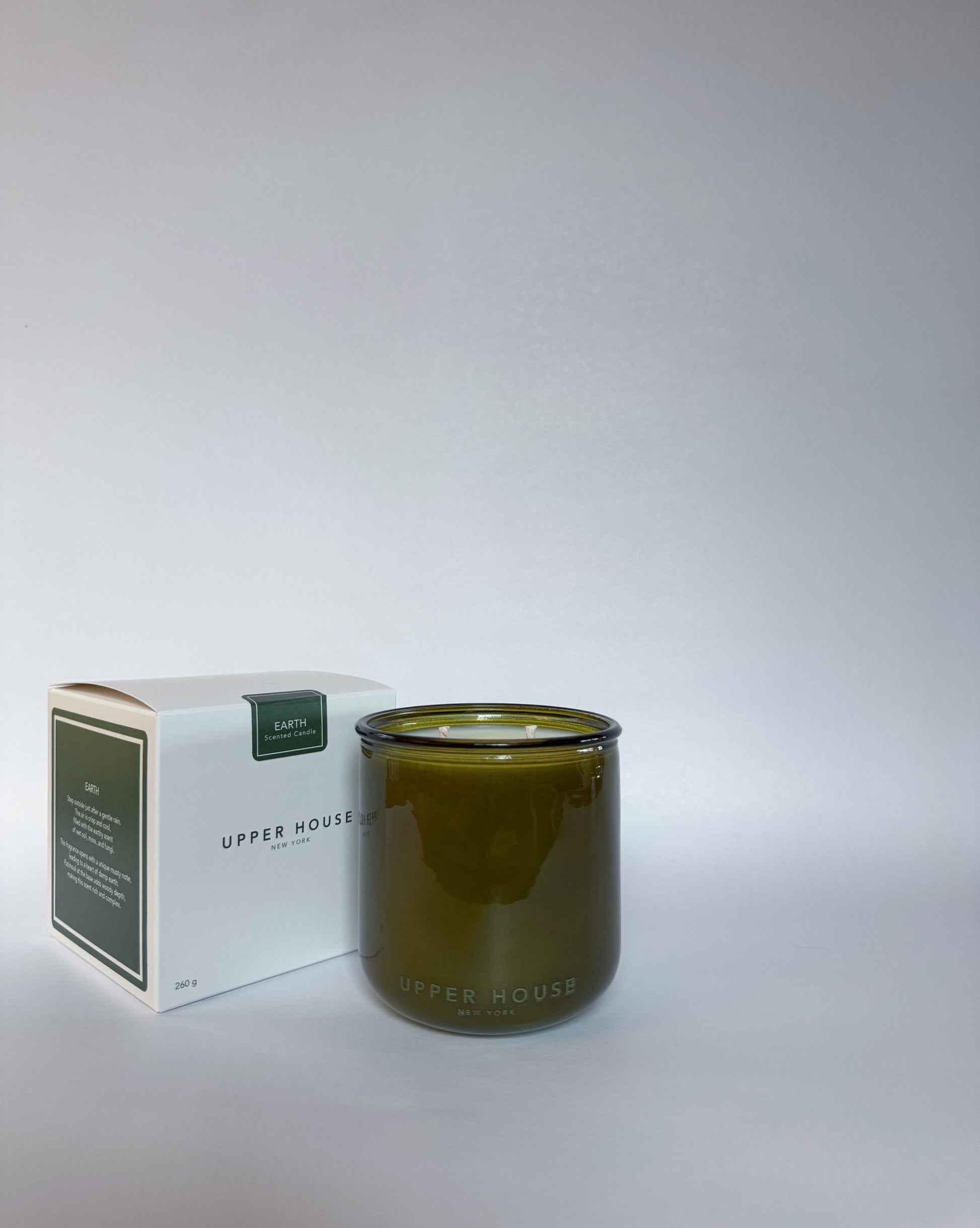 UPPER HOUSE: Upstate New York Scented Candles - hand-poured in the Catskills, refine eco-friendly candles available in very exclusive quantities.