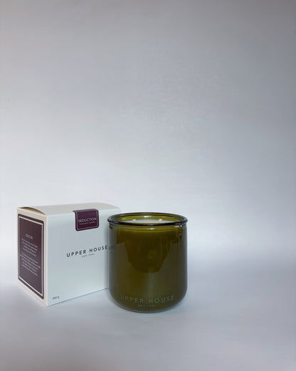 UPPER HOUSE: Upstate New York Scented Candles - hand-poured in the Catskills, refine eco-friendly candles available in very exclusive quantities.